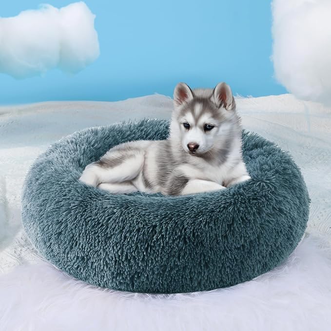 HYQ Small Dog Bed, Pet Beds for Small Dogs, Cat Beds for Indoor Cats, Fluffy Faux Fur Plush Small Dog Bed, Washable Puppy Bed with Anti-Slip Bottom, Dog Bed Small Size Dog (Blue Gray, 24 Inch)
