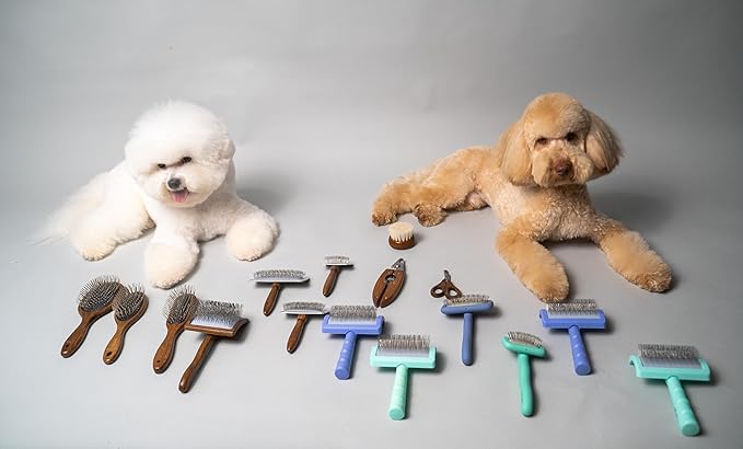 TAURO PRO LINE Wooden Dog Brush for Detangle Long and Short Hair, Wooden Soft Massage Brush for Grooming Haired Dogs and Cats, Flexible Cushion and Non-Slip Grip, Oval, 7.84 x 3.93 inch, Brown