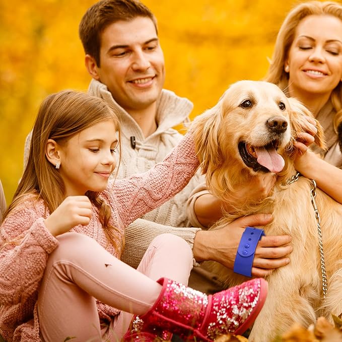 Pet grooming brush for dogs and cats, soft and durable handheld pet hair removal brush (Dark Blue + Orange)