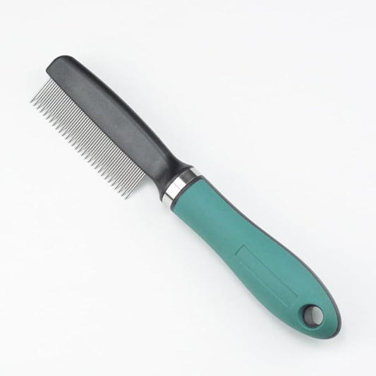 Combs for Grooming The Fur of Cats and Dogs, Available In A Variety of Colors. (Sparsity,Malachite green)