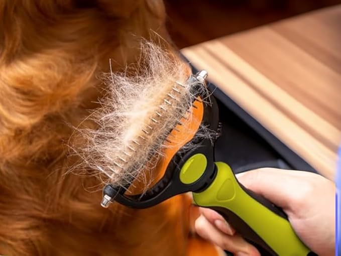 Pet Grooming Brush For Dogs and Cats.