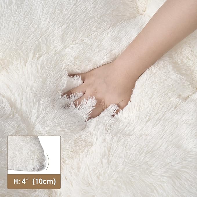 EHEYCIGA Fluffy Dog Crate Bed for Medium Dogs, Plush Faux Fur Dog Crate Pad, Calming Anti Anxiety Medium Dog Bed for Crate, Washable Soft Warm Dog Crate Mat with Non-Slip Bottom, Beige
