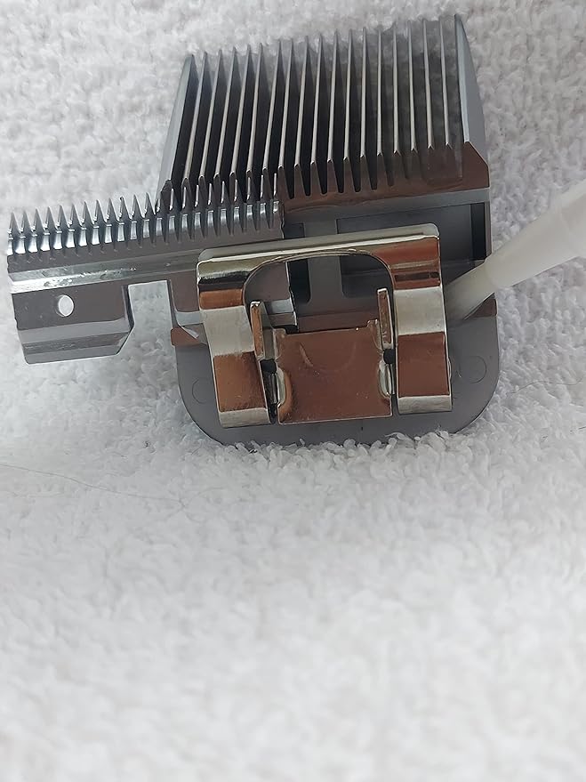 Geib Buttercut Stainless Steel A5 Detachable Clipper Blade. Fits A5 Type Clippers Size #5F Wide