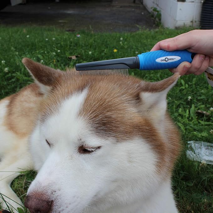 Ultimate Pet Shedding Comb, Blue