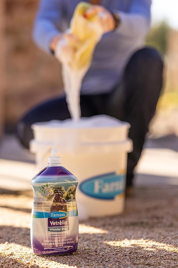 Farnam Vetrolin Wonder Blue Gentle Moisturizing Shampoo for Horses, Livestock and Dogs Blue 32